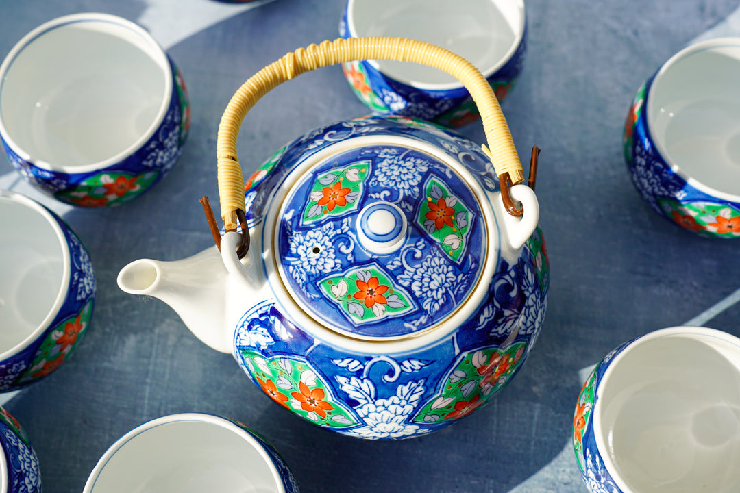 Hana Imari — Hand-Painted Japanese Porcelain Tea Set (10-Piece)