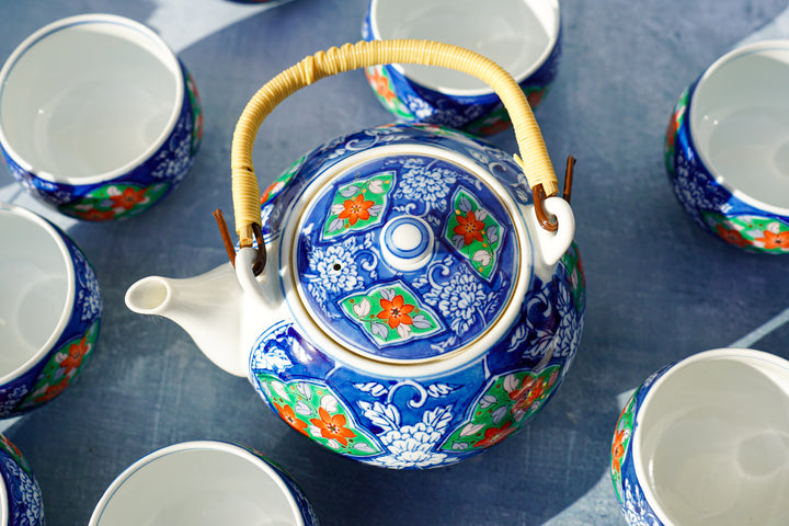 Hana Imari — Hand-Painted Japanese Porcelain Tea Set (10-Piece)