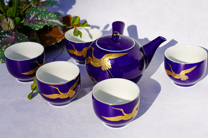 Late Check-In Tea Set