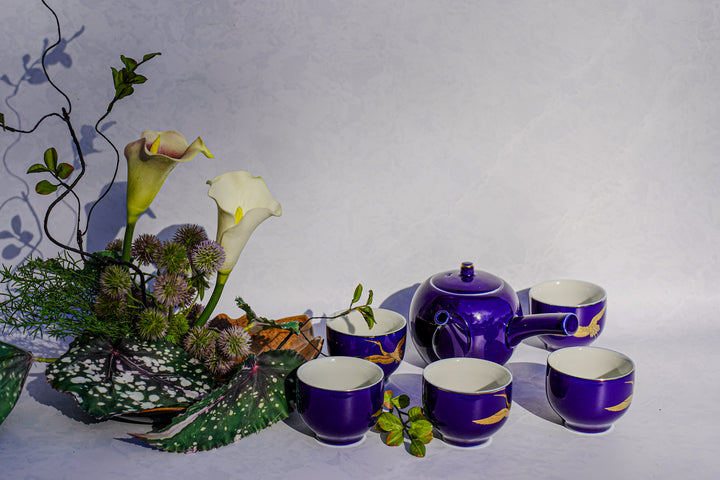 Late Check-In Tea Set