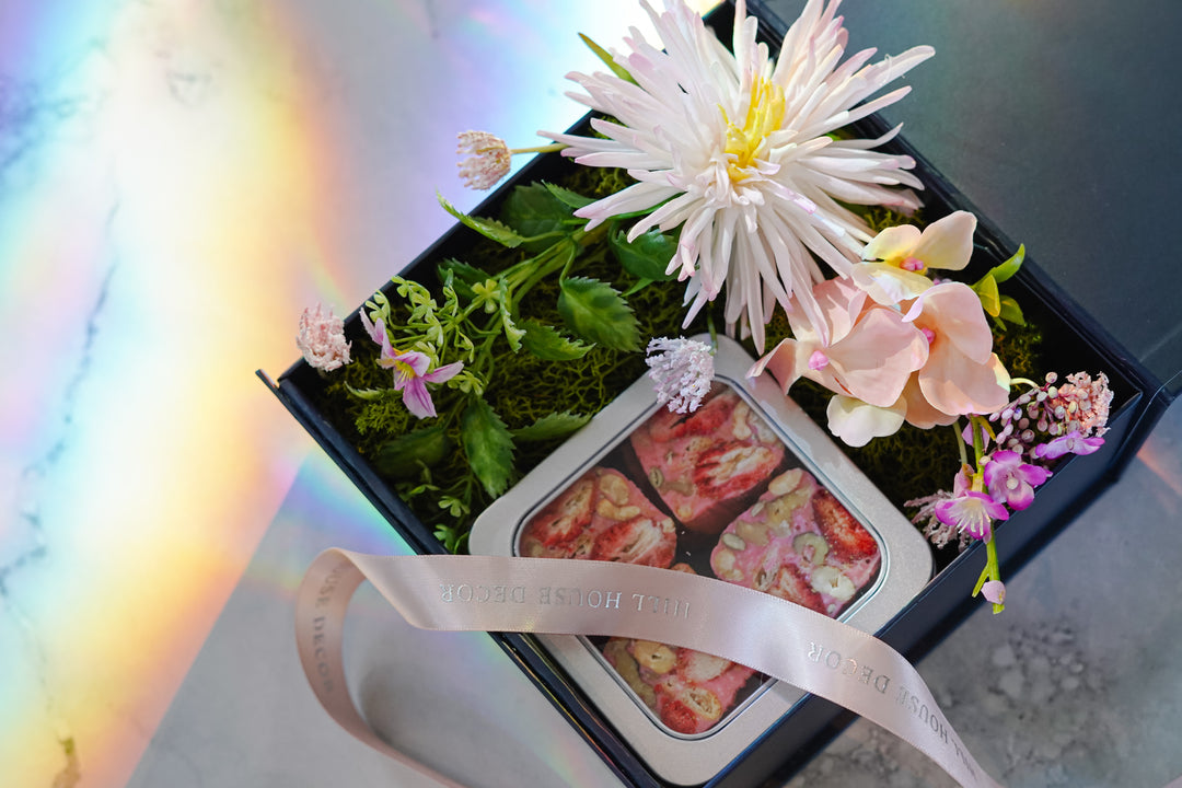 Blush Bloom Box